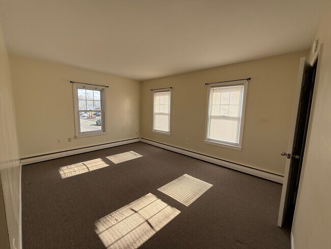 1-45371 - 207 Front St