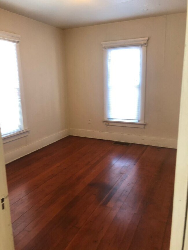 Foto del edificio - 1031 N 10th St