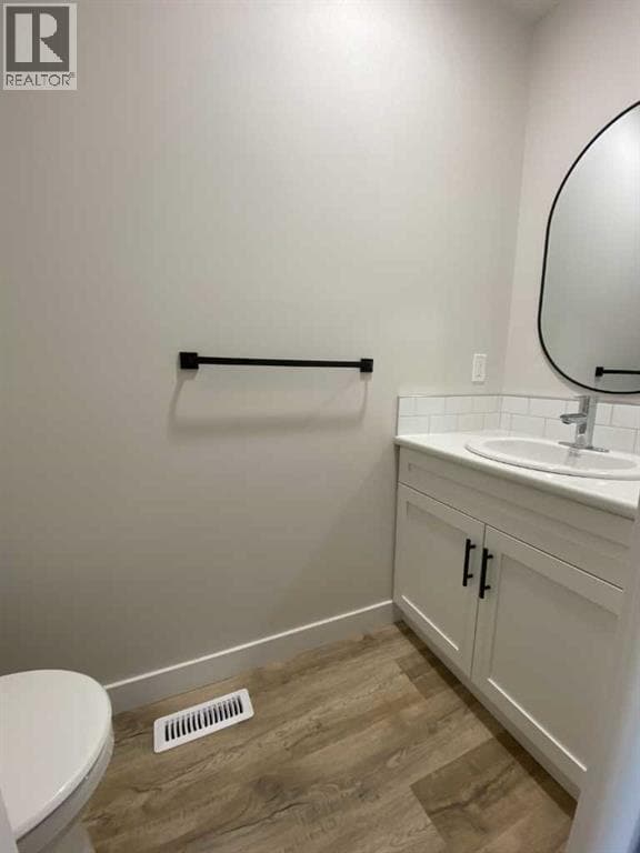 Photo du bâtiment - 9528-9598 98 Ave