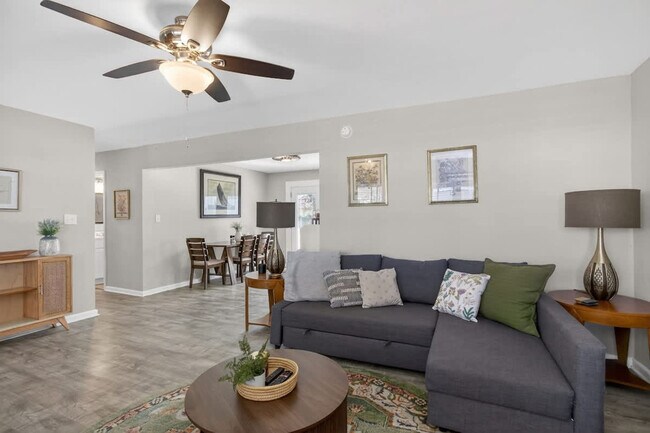 Foto del edificio - 1859 Branchwood St