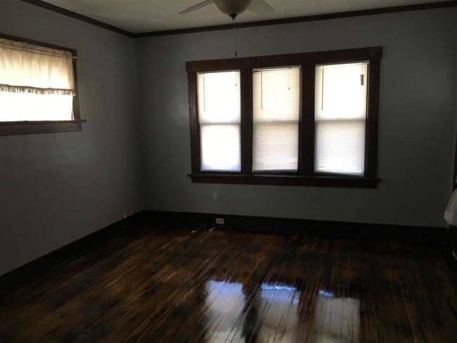 Building Photo - 3527 N 60th St