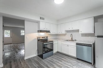 Building Photo - 2404 Briggs Ave