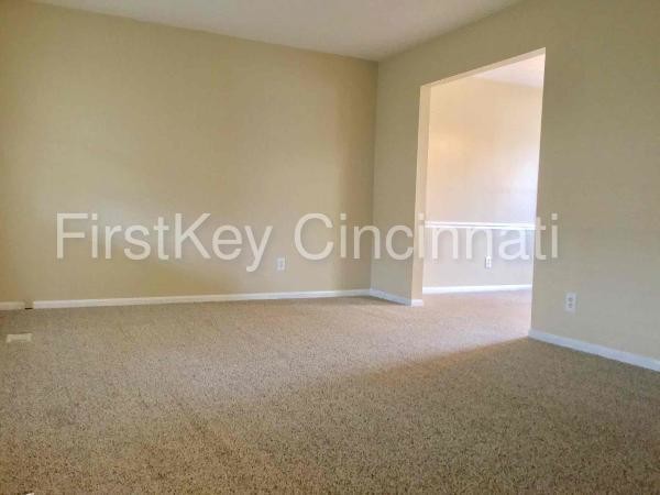 Building Photo - 3938 Schroeder Dr