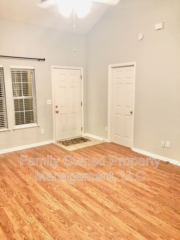 Foto del edificio - 200 Pond Pine Trail