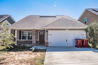 Building Photo - 489 Eisenhower Dr