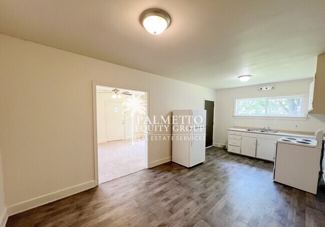 Foto del edificio - 405 Richardson Ave