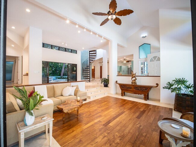 Foto del edificio - 3150 Waiea Pl