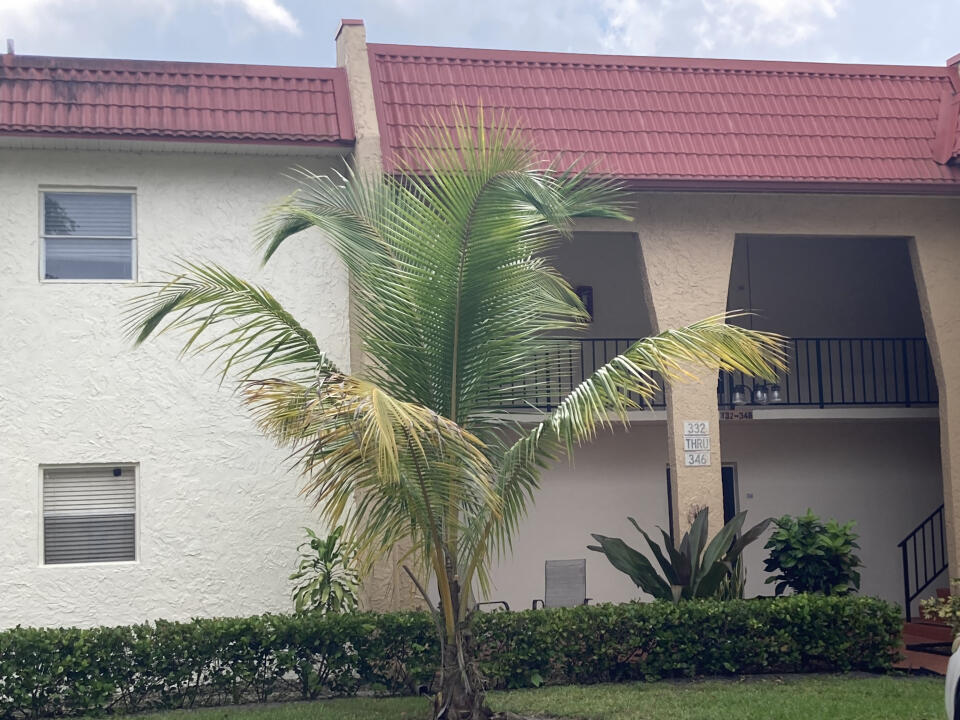 346 Lake Frances Dr, West Palm Beach, FL 33411 Condo for Rent in West