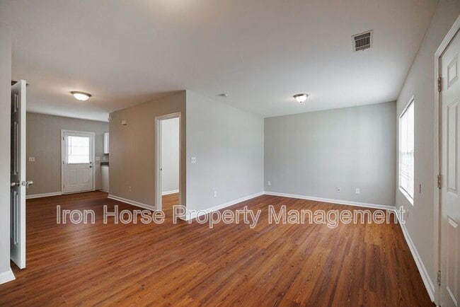 Building Photo - 638 Mill Stone Bluff