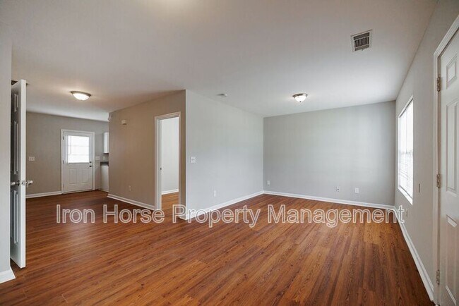 Foto del edificio - 638 Mill Stone Bluff