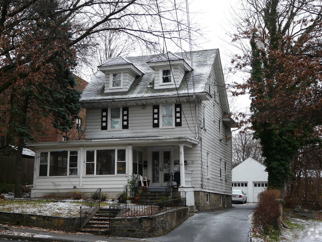 Building Photo - 101 Maple Ave