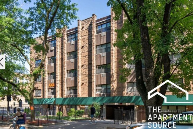 Foto del edificio - 660 W Wrightwood Ave