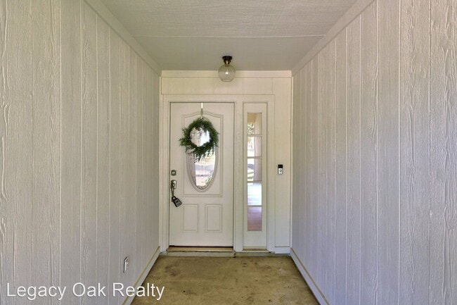 Building Photo - 3 br, 2 bath House - 10229 Missel Thrush Dr