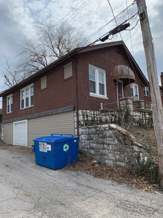 Foto del edificio - House for Rent in the Holly Hills Area