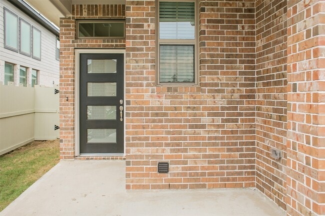 Building Photo - 10465 Wild Rice