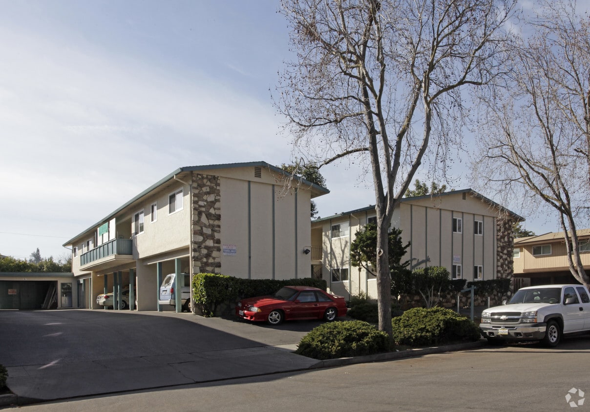 Building Photo - Tradewinds