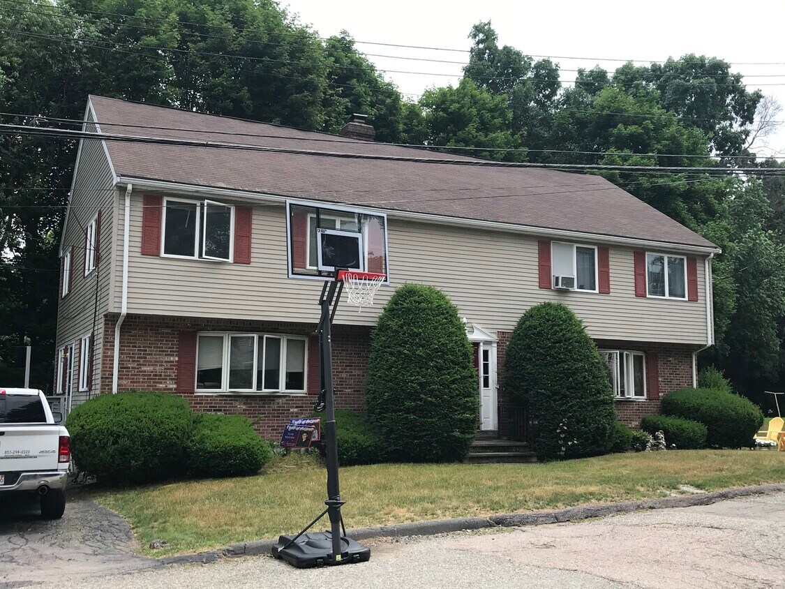 6 Tyler St, Natick, MA 01760 Townhome Rentals in Natick MA