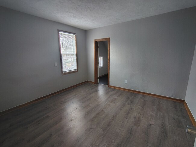 Foto del edificio - 2139 10th St