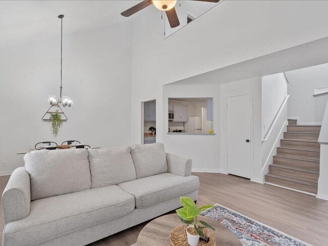 Foto del edificio - 5303 Edenbourgh Ln