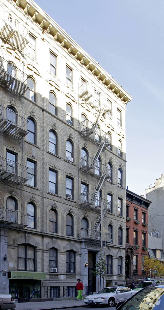 245 - 247 E 13th St - 245 E 13th St