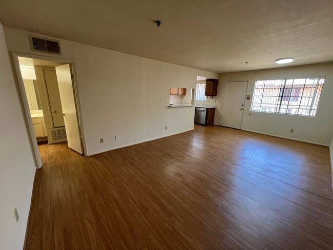 Foto del edificio - 1517 Rock Glen Ave