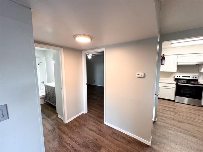 Foto del edificio - 1050 FM970