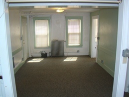 Building Photo - 300 NE Maple St