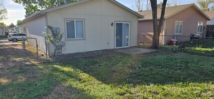 Building Photo - 3007 Acero Ave