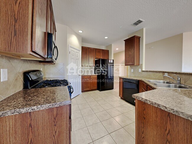 Building Photo - 12075 Texana Cove