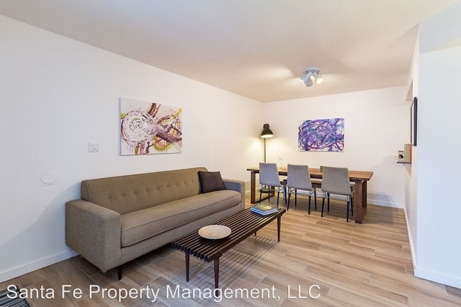 Building Photo - 1304 Rufina Ln