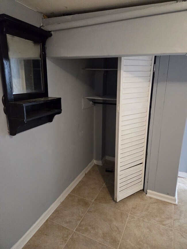 Photo - 33 Springdale Ave Apartment