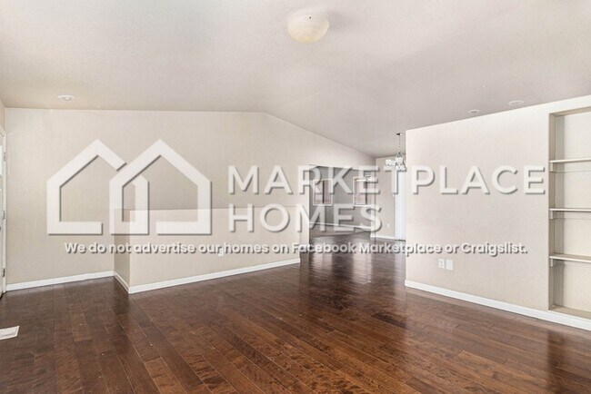 Foto del edificio - 147 S Golfwood Dr W