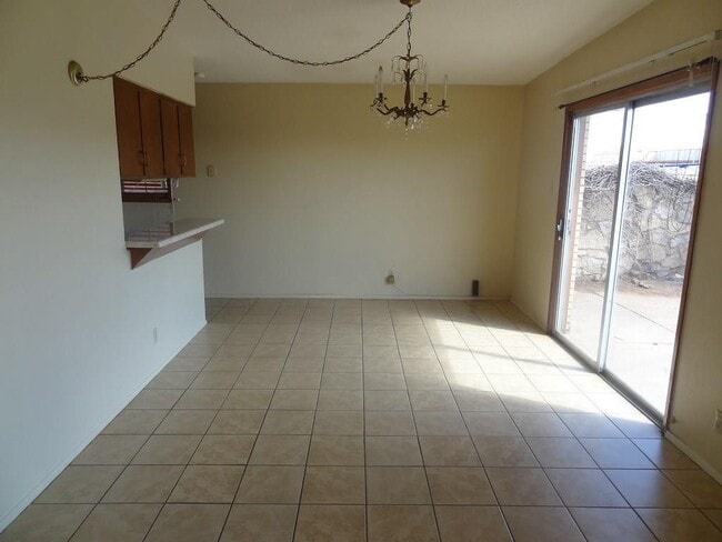 Building Photo - 9752 Blue Wing Dr