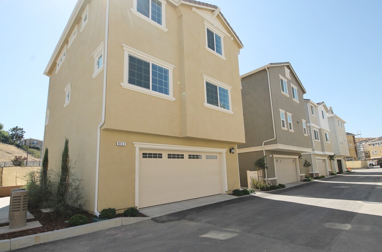 9117 Foster Ln, Chatsworth, CA 91311 House Rental in Chatsworth, CA