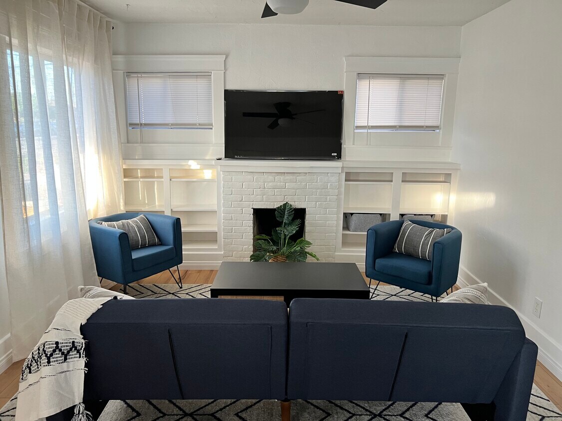 Foto principal - 34 E 2nd St