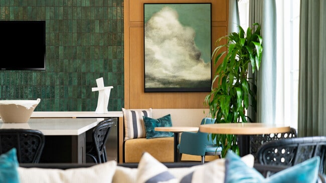 Building Photo - Altura at The Groves