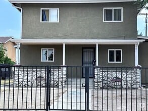 Building Photo - 988 S Garey Ave