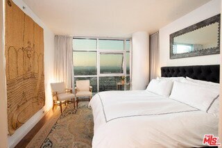 Foto del edificio - 13700 Marina Pointe Dr