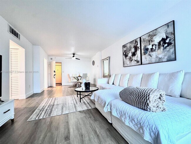 Foto del edificio - 400 Kings Point Dr