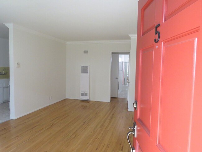 Foto del edificio - 1219 Barry Ave