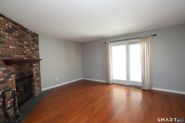 Building Photo - 12 Eagle Rock Hill