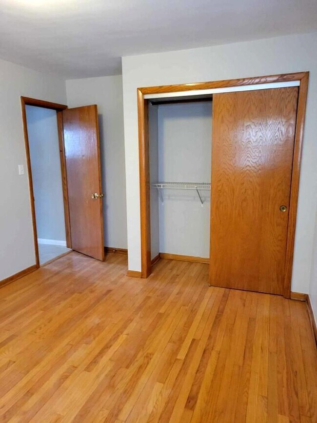 Foto del edificio - 7538 N Waukegan Rd