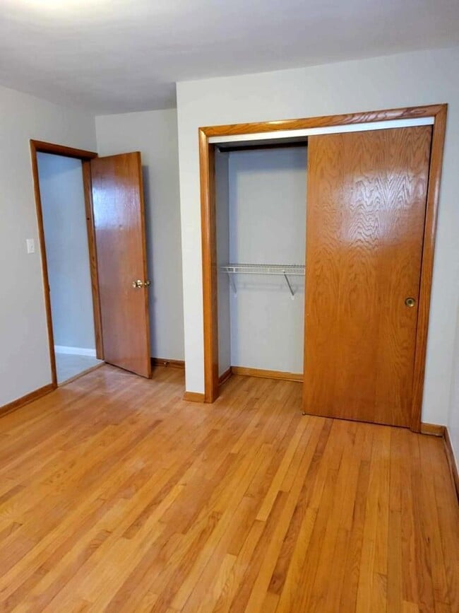 Building Photo - 7538 N Waukegan Rd