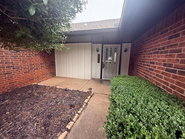 Building Photo - 405 Partridge Ln