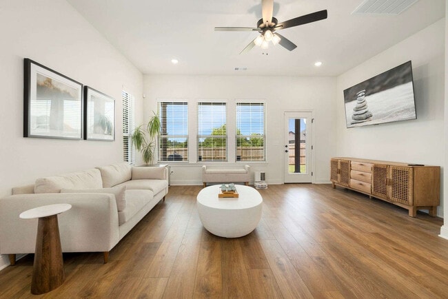 Building Photo - 1505 W Whitney Ln