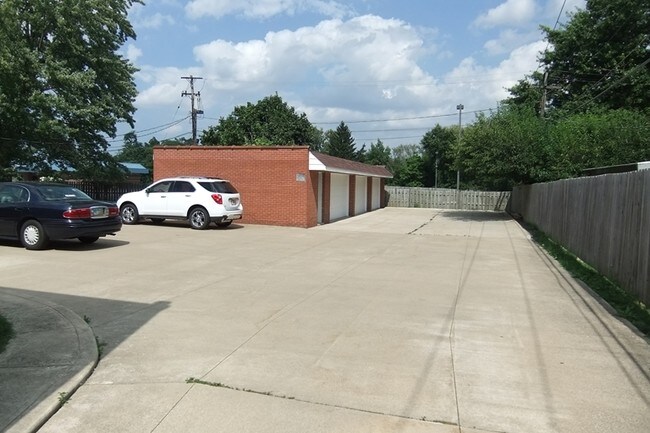Foto del edificio - 6403 Kingsdale Blvd