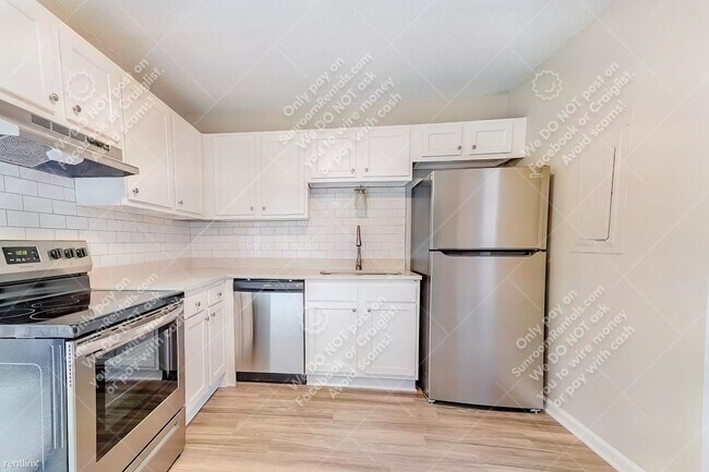 Foto del edificio - 2 br, 1.5 bath Townhome - 525 Stinson Dr A...