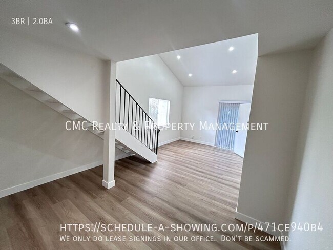 Building Photo - 1580 Park Ave