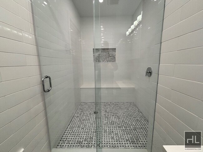 Foto del edificio - FIFTH AVENUE