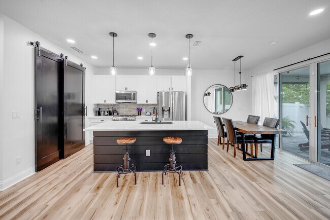 Foto del edificio - 6761 Summit Vista Ct